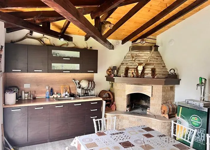 公寓 за гости сузи *